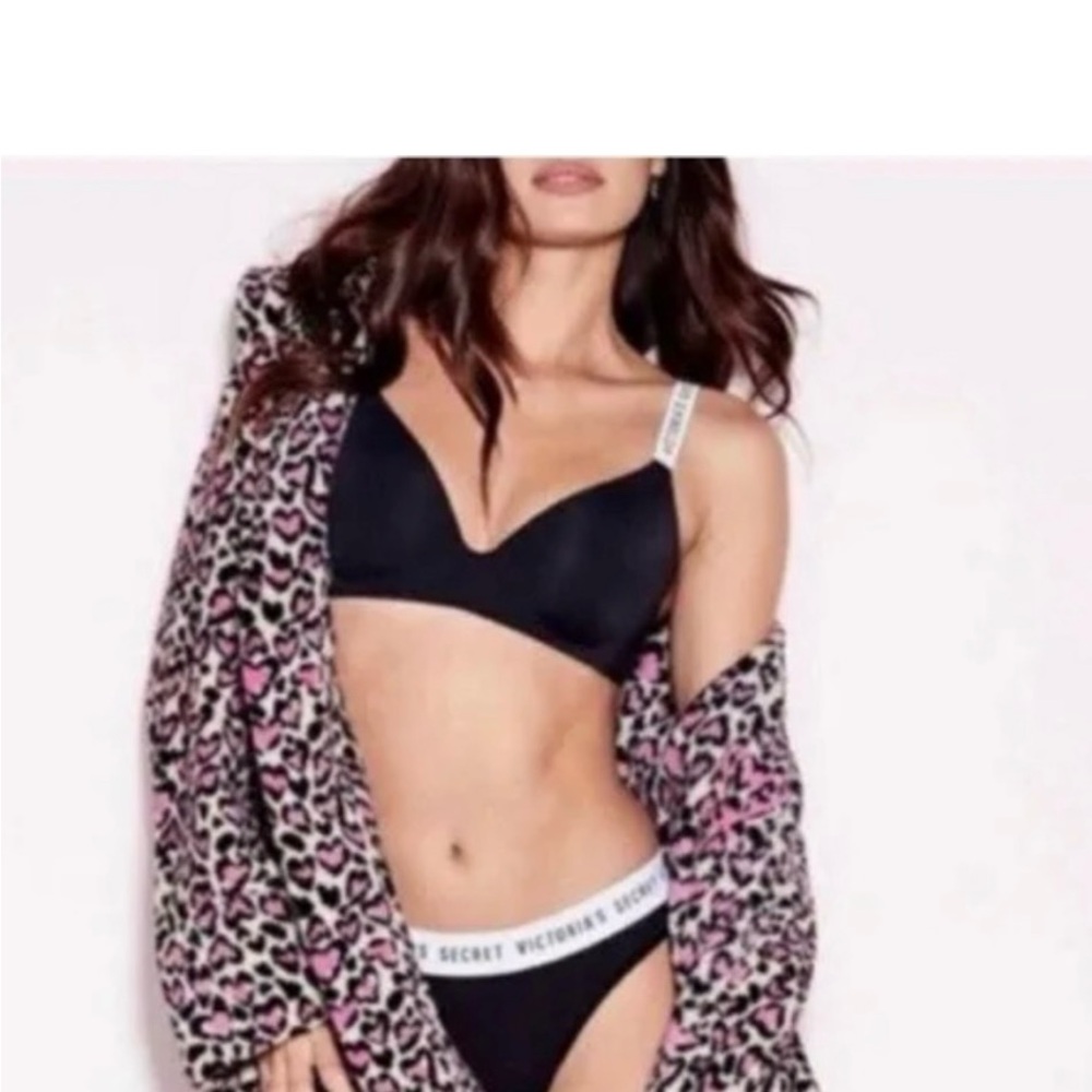 Victoria's Secret Plush Black and Pink Heart Animal Print Robe Sz M/L